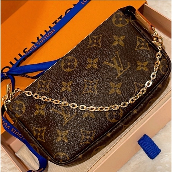 100% Authentic Louis Vuitton Pochette - Picture 2 of 13